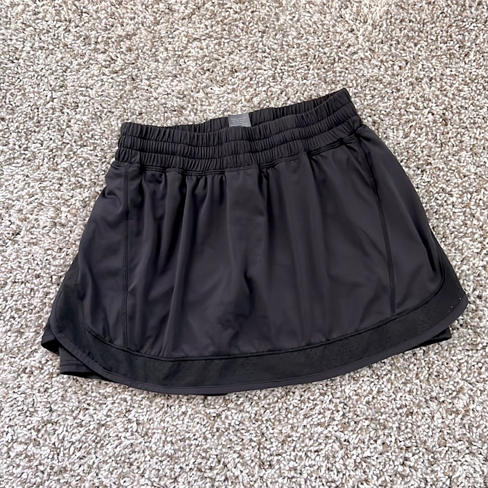 Black skort
